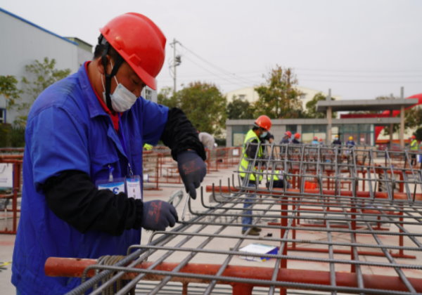 �ֽ��ѵѧУ